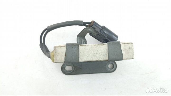 Резистор вентилятора охлаждения Toyota Yaris KSP90