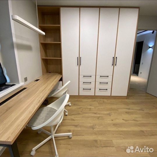 Стол для школьника на заказ