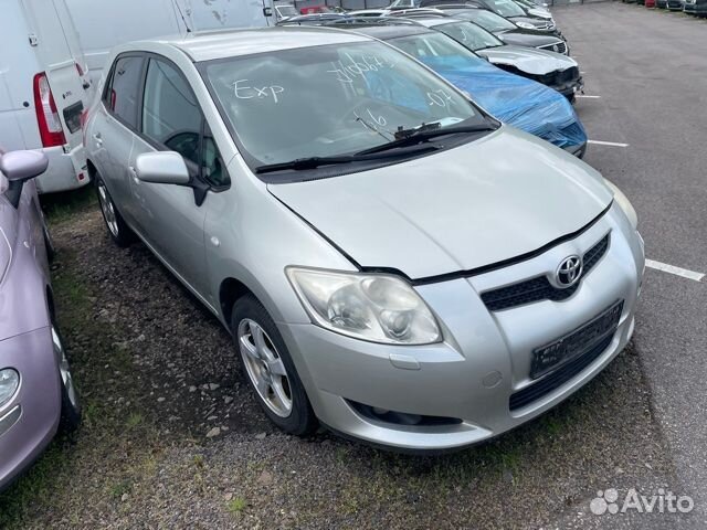 Рычаг подвески передний правый Toyota Auris (E150)