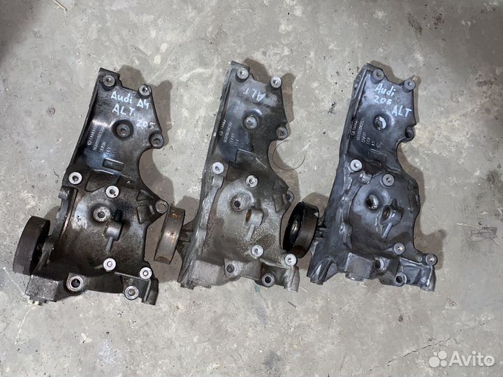 Кронштейн генератора Audi A4 A6 2.0л ALT