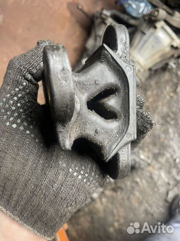 Подушка раздатки Сузуки гранд витара 2.0 98-05