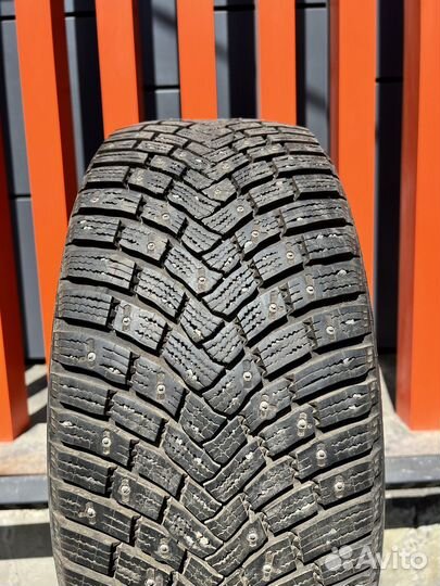 Continental IceContact 3 235/45 R18
