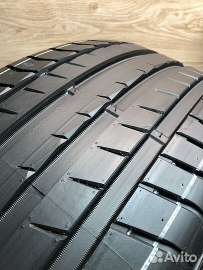 Triangle EffeXSport TH202 235/45 R20 100Y