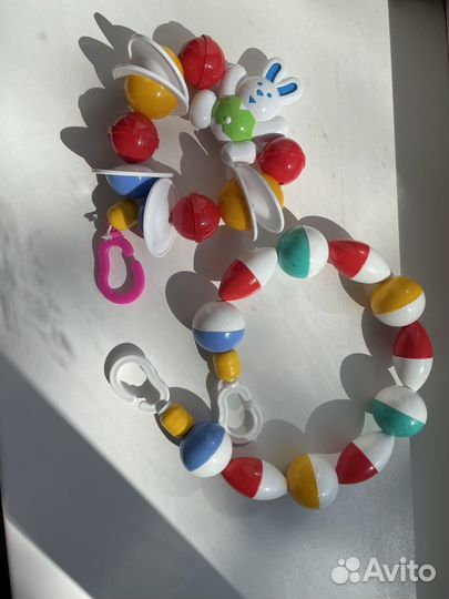 Мобиль и погремушки на кроватку