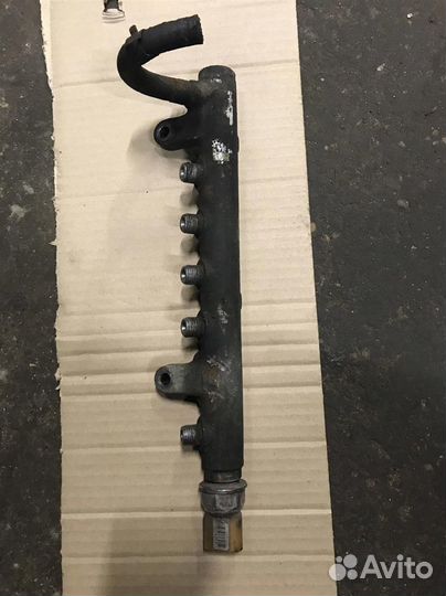 Рампа топливная Volkswagen Transporter T5 2009-20