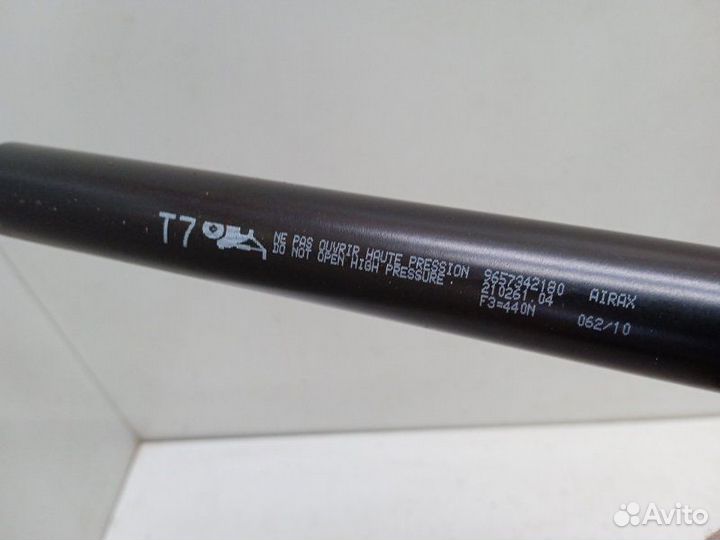 Амортизатор багажника Peugeot 308 1.6 2010