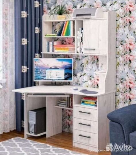 Стол письменный компьютерный с ящиками и полками