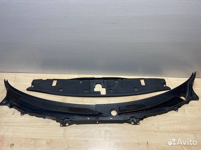 Жабо Nissan GT-R R35