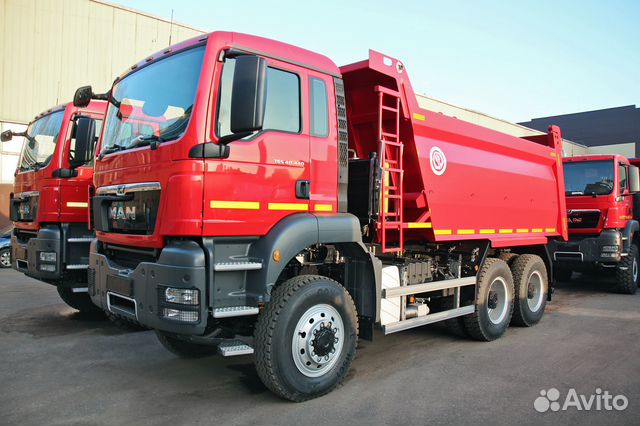 Водитель самосвала