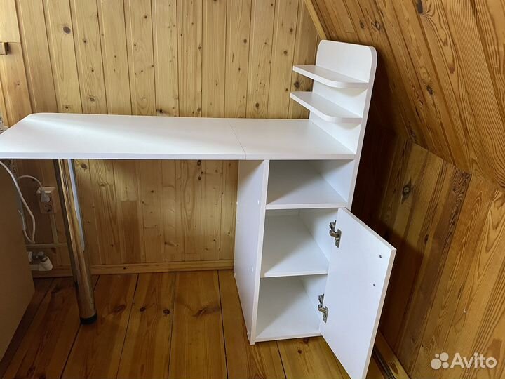 Маникюрный стол складной бу