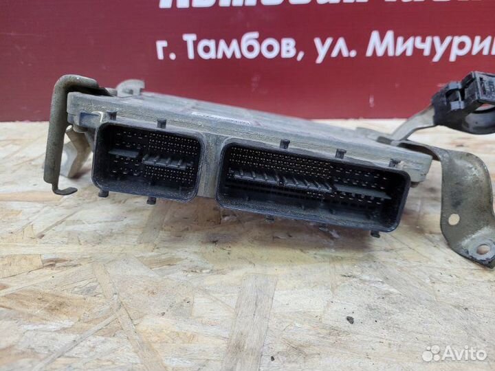 Блок управления двигателем Toyota Auris