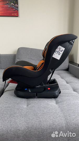 Автомобильное кресло