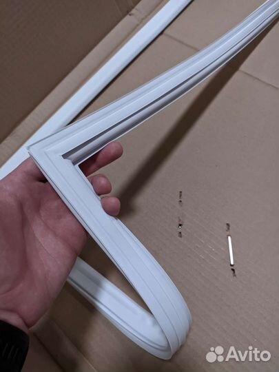 Уплотнитель Indesit C00267506, белый