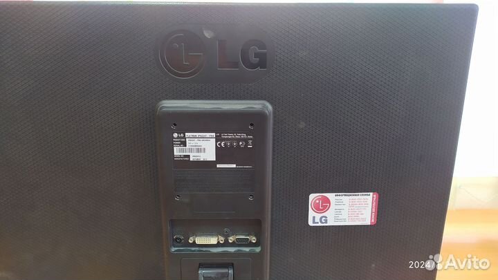 Монитор LG flatron 22