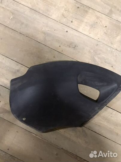 Вольво XC90 накладка бампера правая