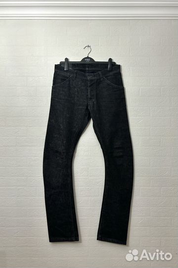 Attachment A/W 12 J-cut Джинсы