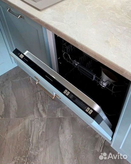 Кухонный гарнитур угловой в потолок на заказ