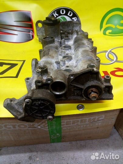 Крышка гбц с распредвалами передняя Seat Leon