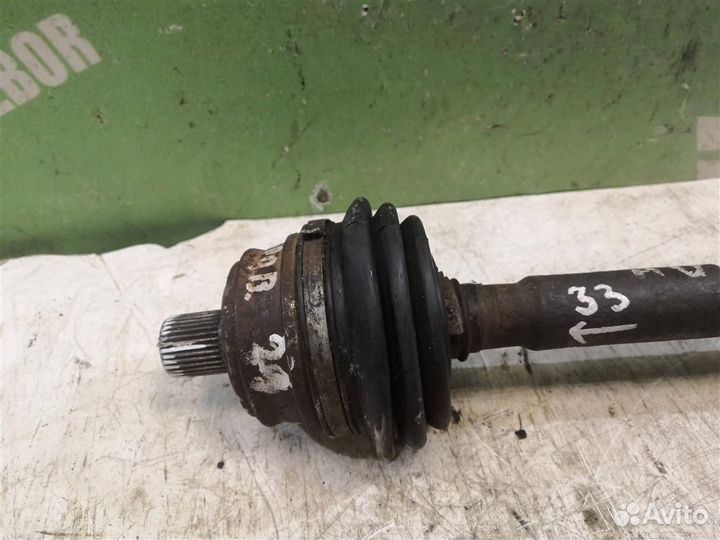 Полуось передняя правая Ауди 80 90 Б3