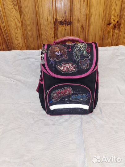 Рюкзак школьный