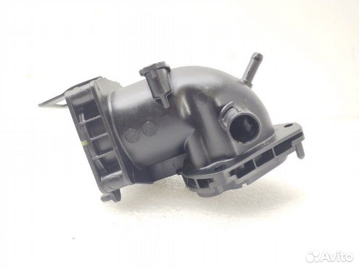 Патрубок впускного коллектора Volkswagen Golf 5