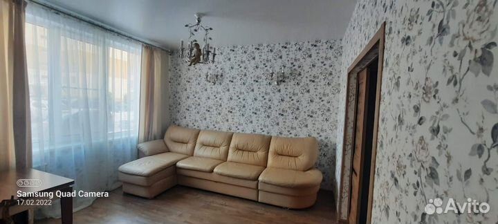 Кожаный диван