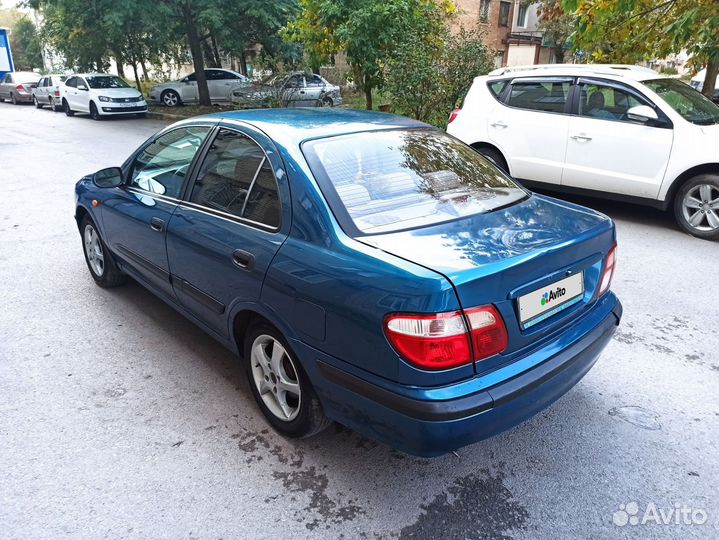 Nissan Almera 1.8 МТ, 2002, 240 000 км