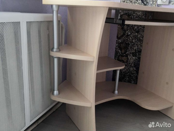 Стол компьютерный угловой