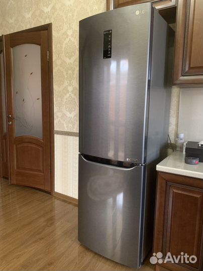 Холодильник новый