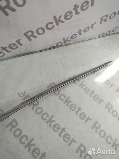 Молдинг рамки двери передний левый Nissan Fuga