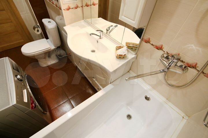 2-к. квартира, 57 м², 5/18 эт.