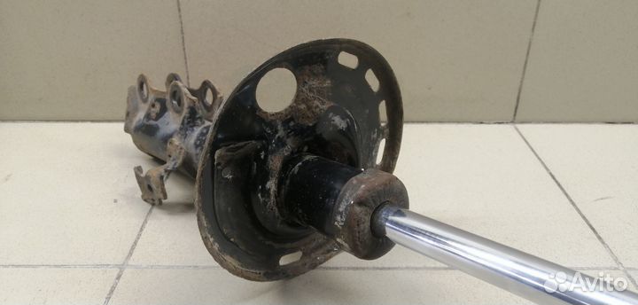 Амортизатор передний левый Corolla E15 2006-2013