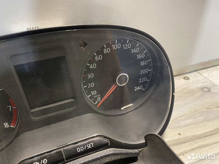Панель приборов VW polo (SED RUS)