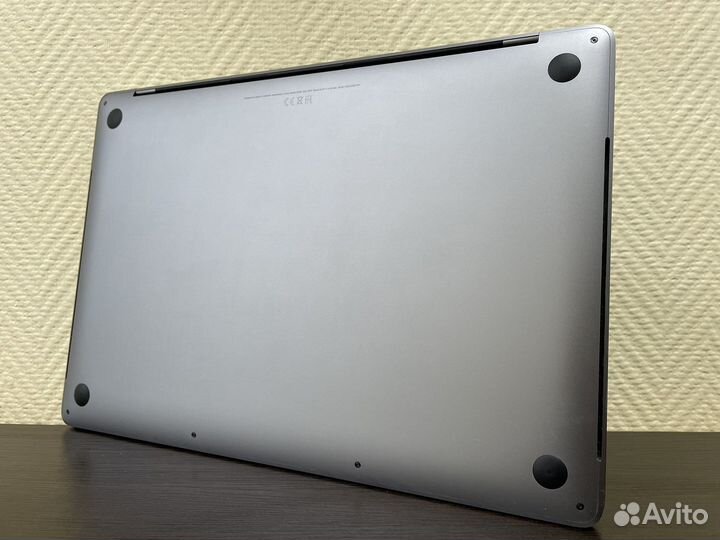 MacBook Pro 15 2019 Touch Bar (идеал)