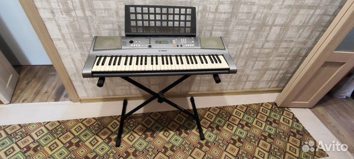 Синтезатор Yamaha psr-r300, psr-313 Б/У