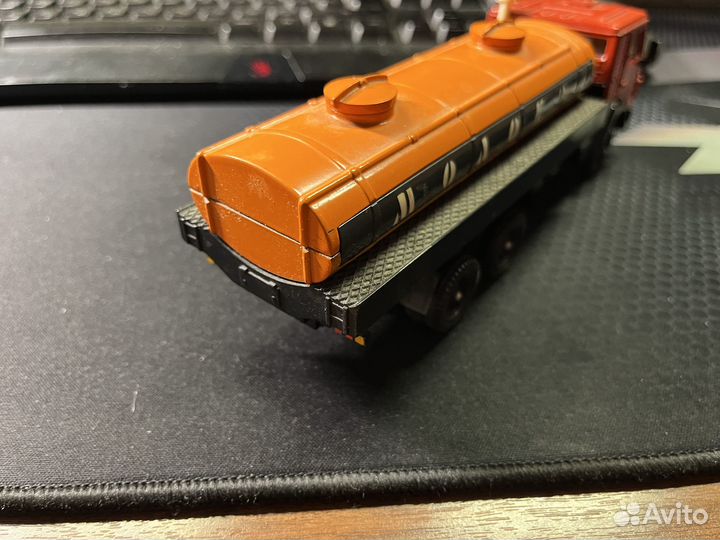 Коллекционная Модель Камаз- 53212 Молоковоз, 1/43