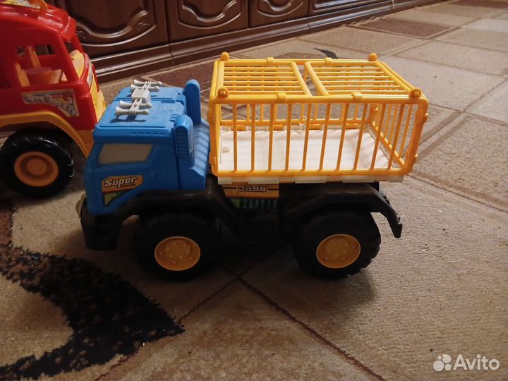 Игрушки машина большая