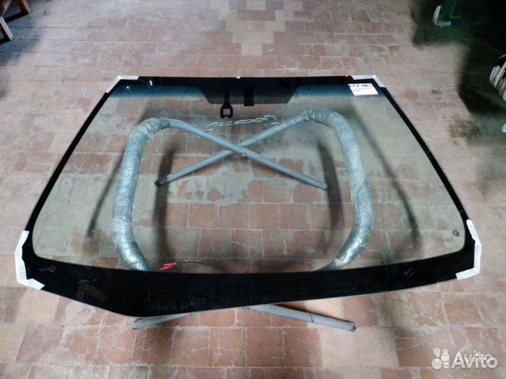 Лобовое стекло на Тойота Королла