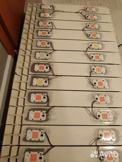 Очень мощная фитолампа 1.2 кВт