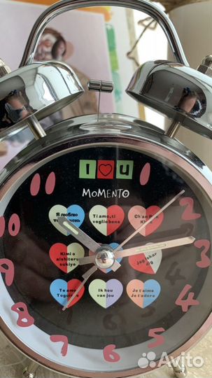 Momento часы будильник на батарейке