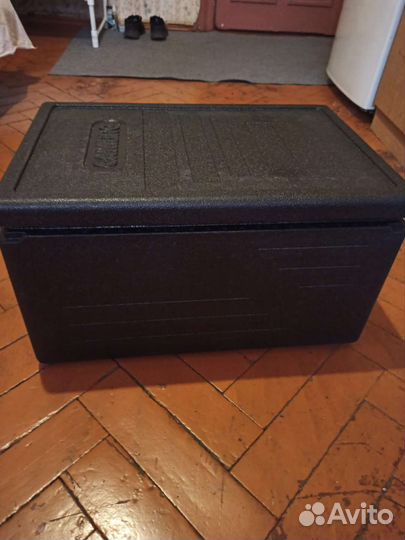 Термоконтейнер Cambro upcs180 480. Германия