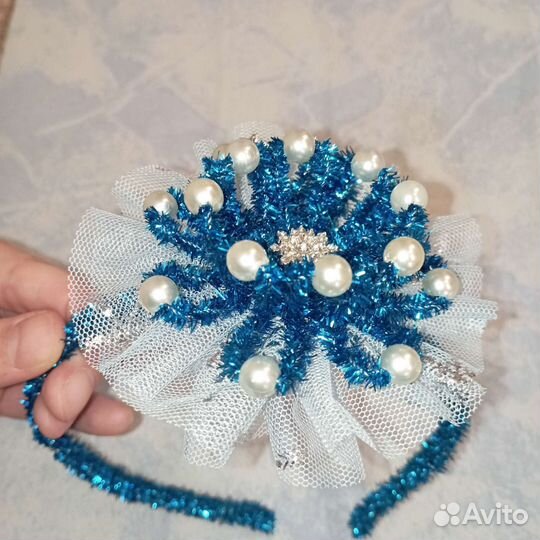 Корона из блестящей проволоки