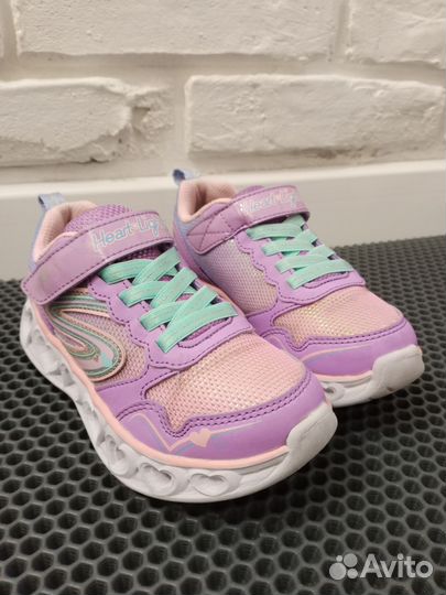 Кроссовки Skechers 29(18, 5)состояние отличное