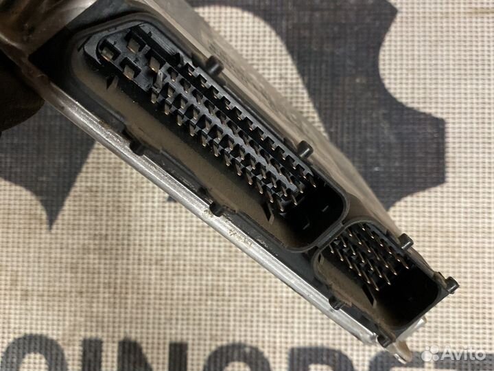 Блок управления двигателем Audi 4B0907552F