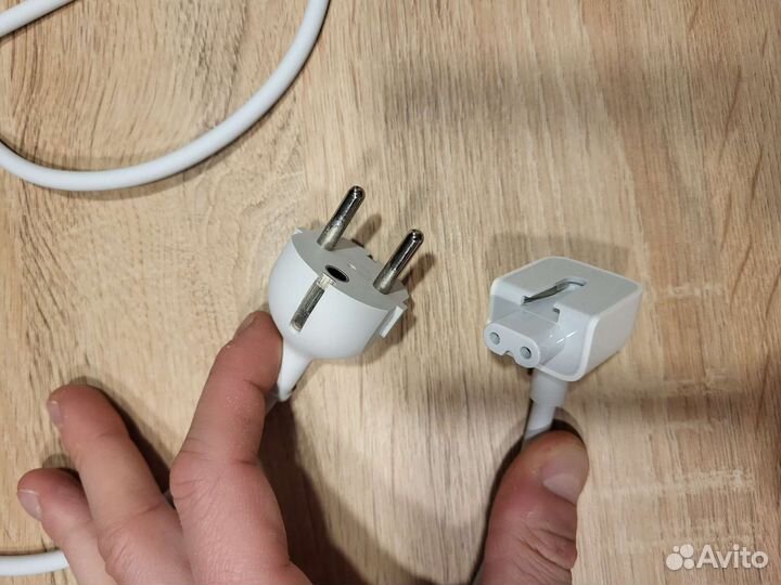 Кабель для зарядки MacBook