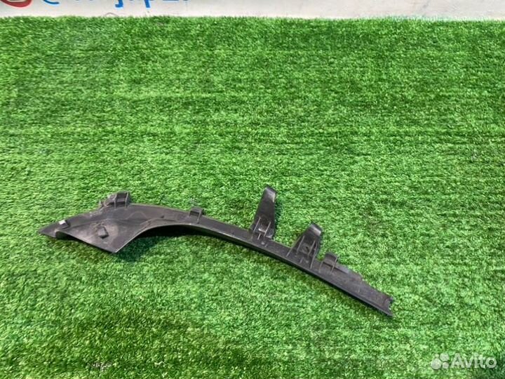 Уголок жабо (24) левый Nissan Note HE12 2017