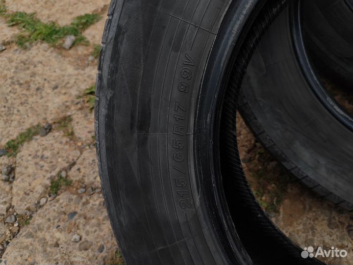 Yokohama BluEarth AE50 SUV 215/65 R17 99V