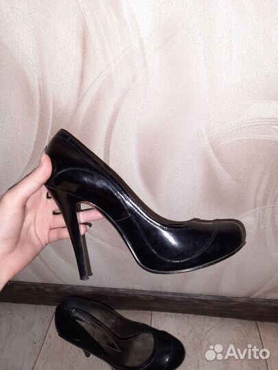 Туфли лакированные на каблуке