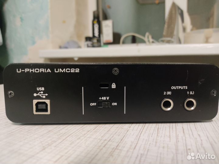 Аудиокарта Behringer umc22 + Микрофон BM-800