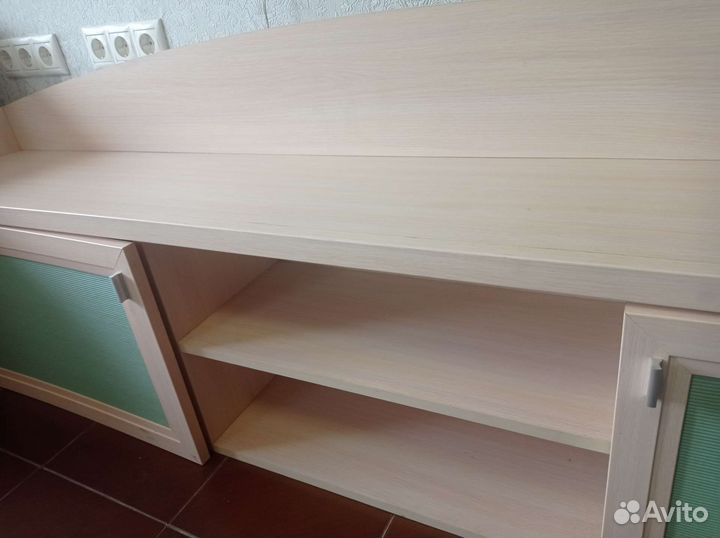 Тумба под тв белая